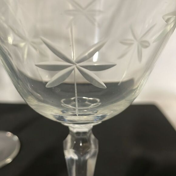 Three Libby cocktail glasses Plus a cordial glass - Picture 8 of 8